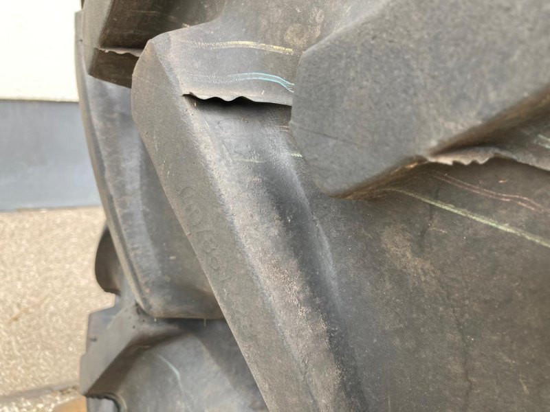 Zubehör Mitas Kompletträder 340/85R28 (13.6R28) AC 85