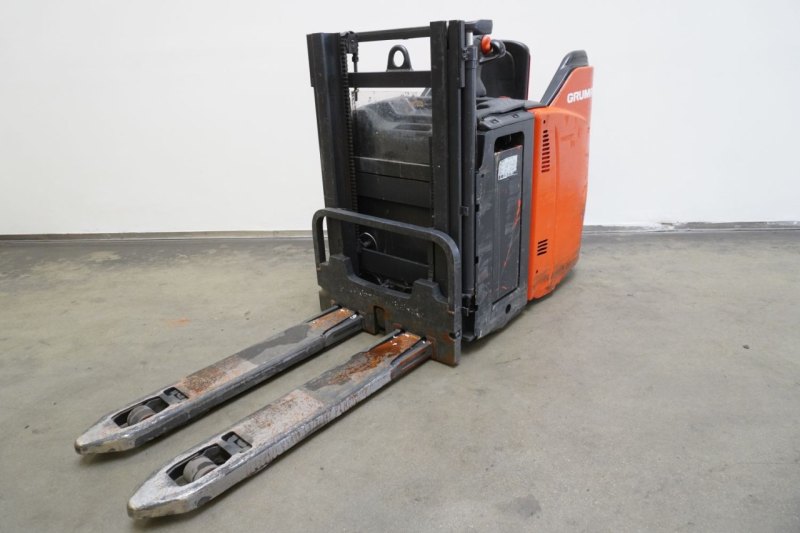 Hochhubwagen Linde D 12 HP SP 133 (2013)