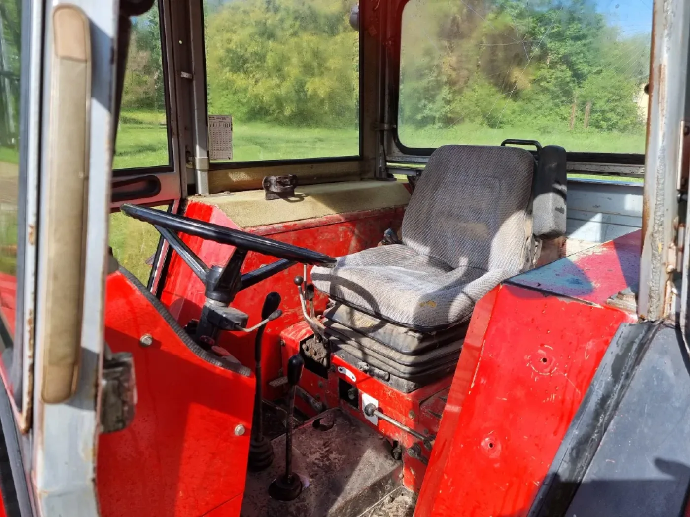 Massey Ferguson - 274S - 4
