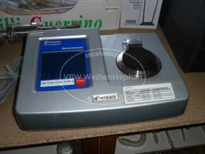 Refractometer