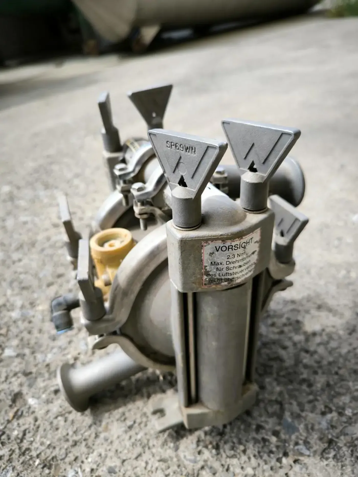 WILDEN PUMP M1 PNEUMATIC PUMP - 3