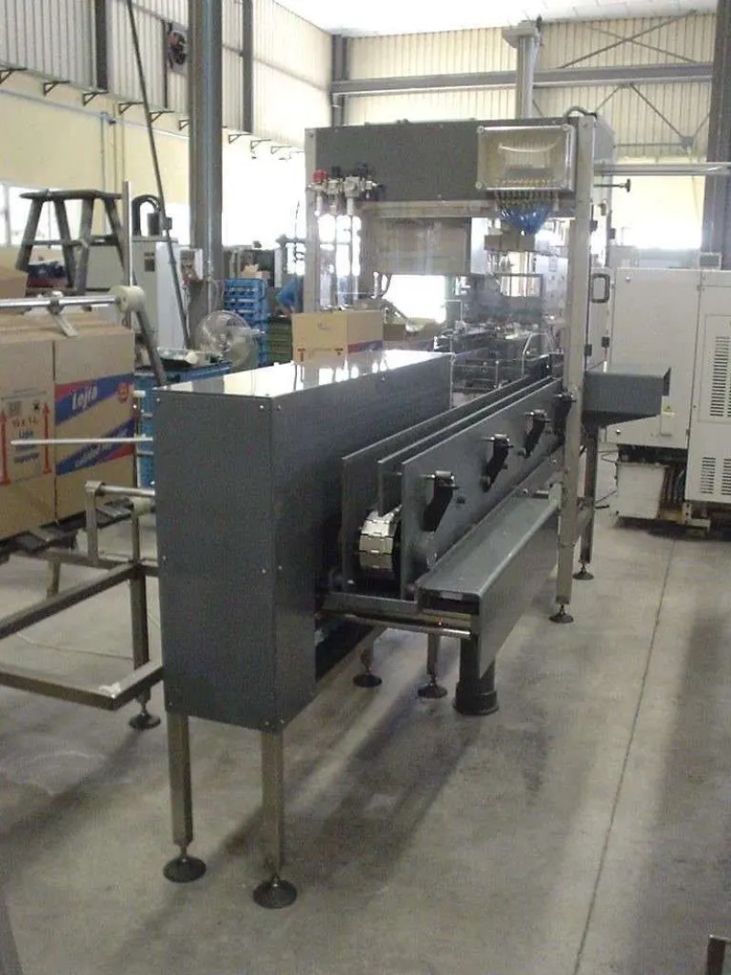 USED BOX FORMING, PACKAGING AND SEALING MACHINE