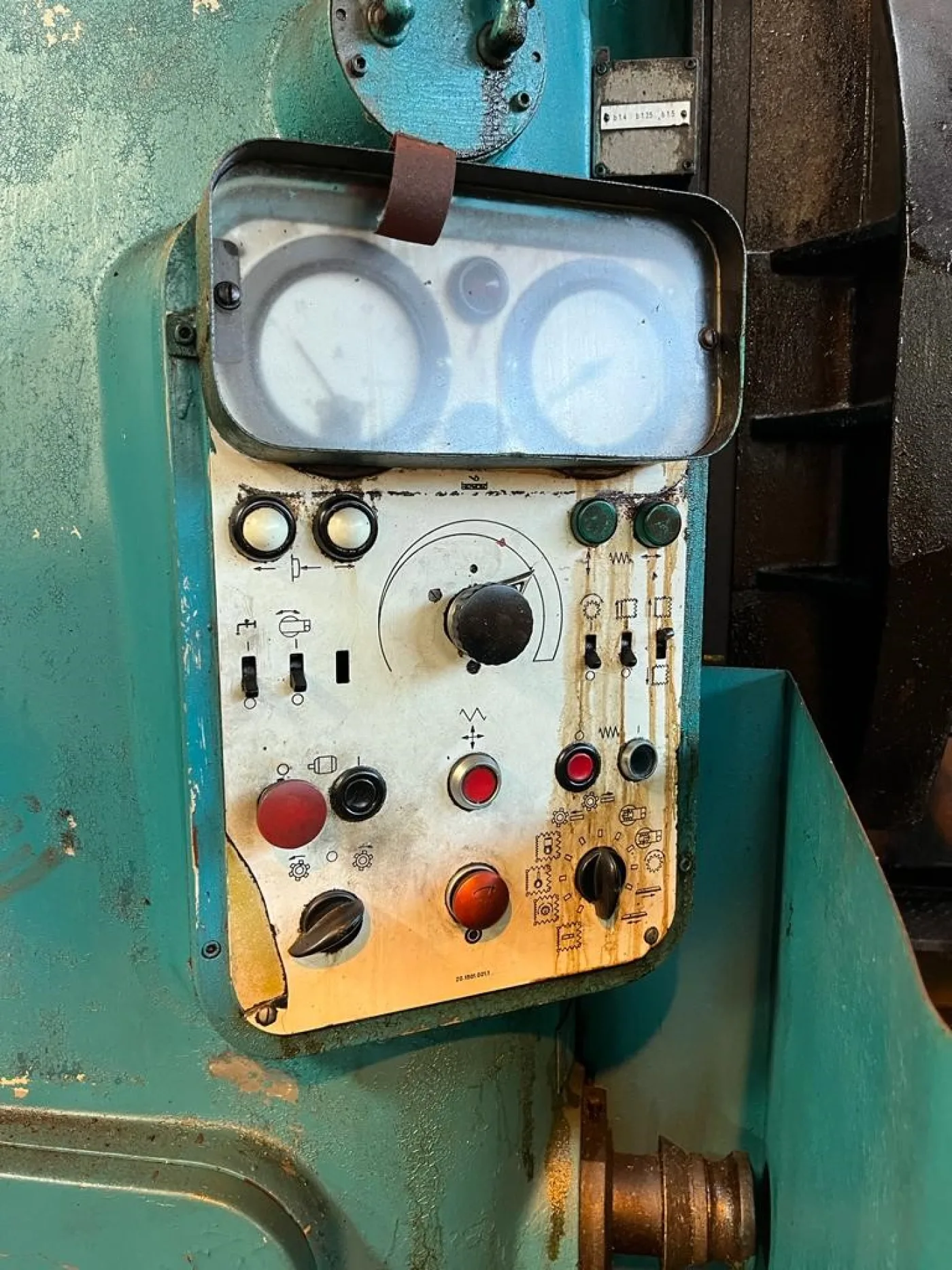 Gear Hobbing Machine – LIEBHERR L2000 - 2