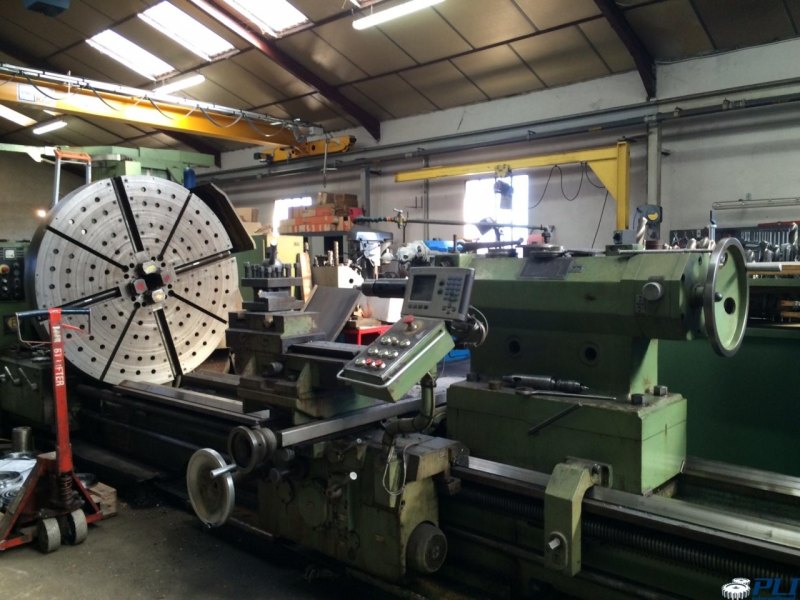 CONVENTIONAL LATHE POREBA TR 135 B2 : 1050 X 4000