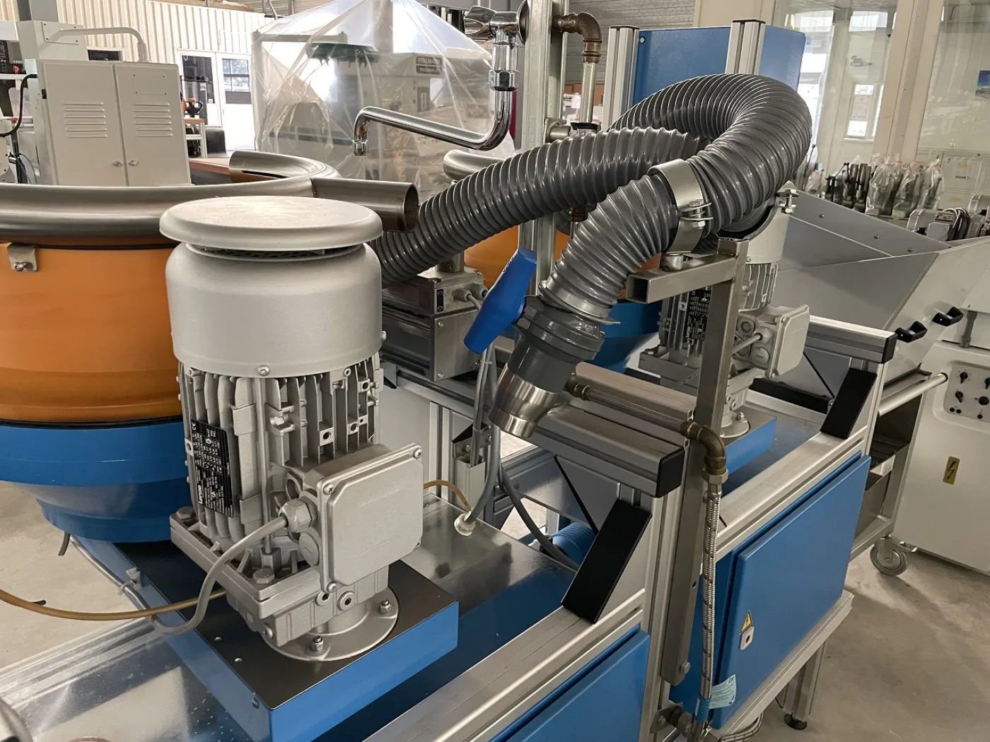 MACHINE A POLIR PAR CENTRIFUGATION “DREHER” TYPE DT35/N - 3