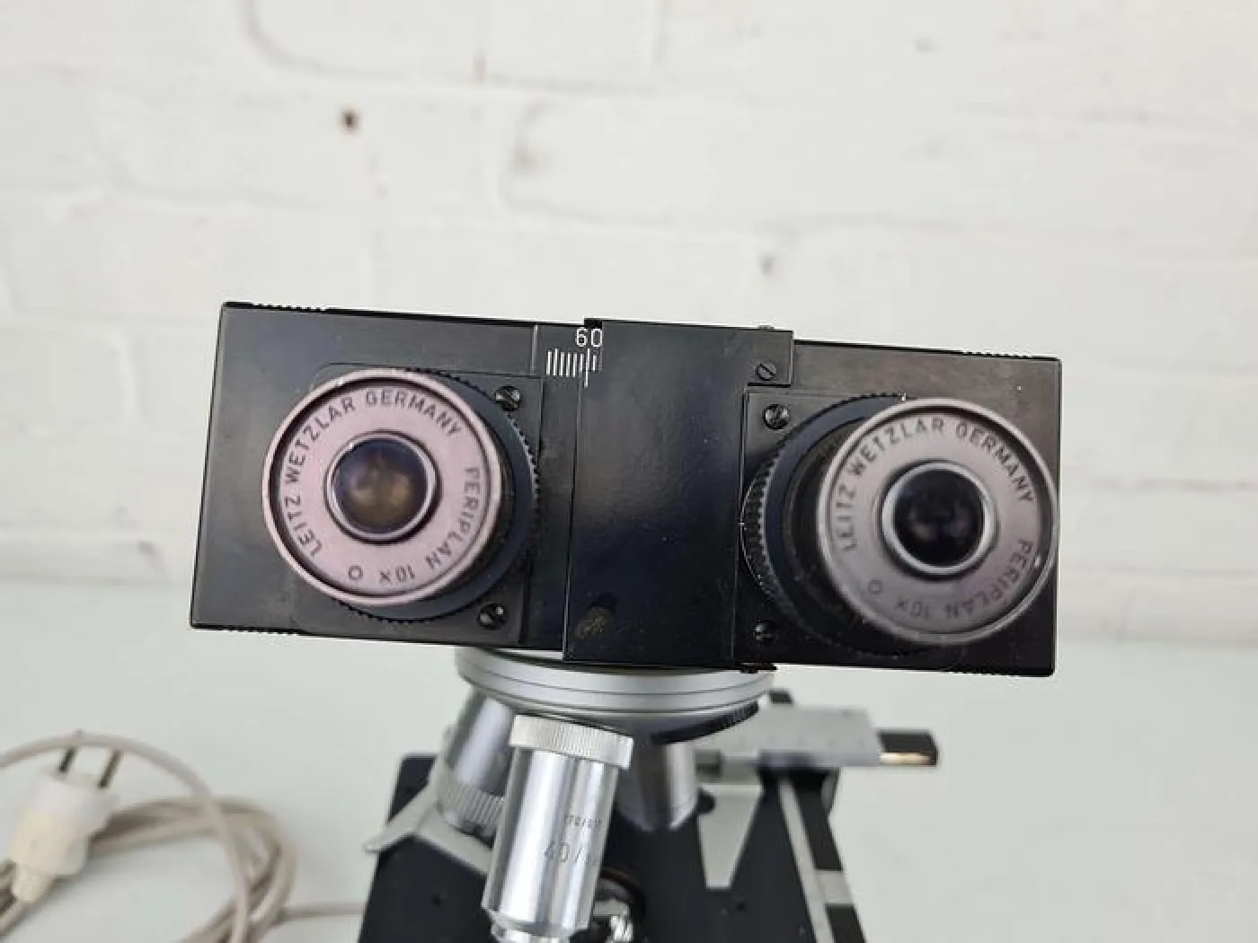 Leica HM-LUX Microscope - 3