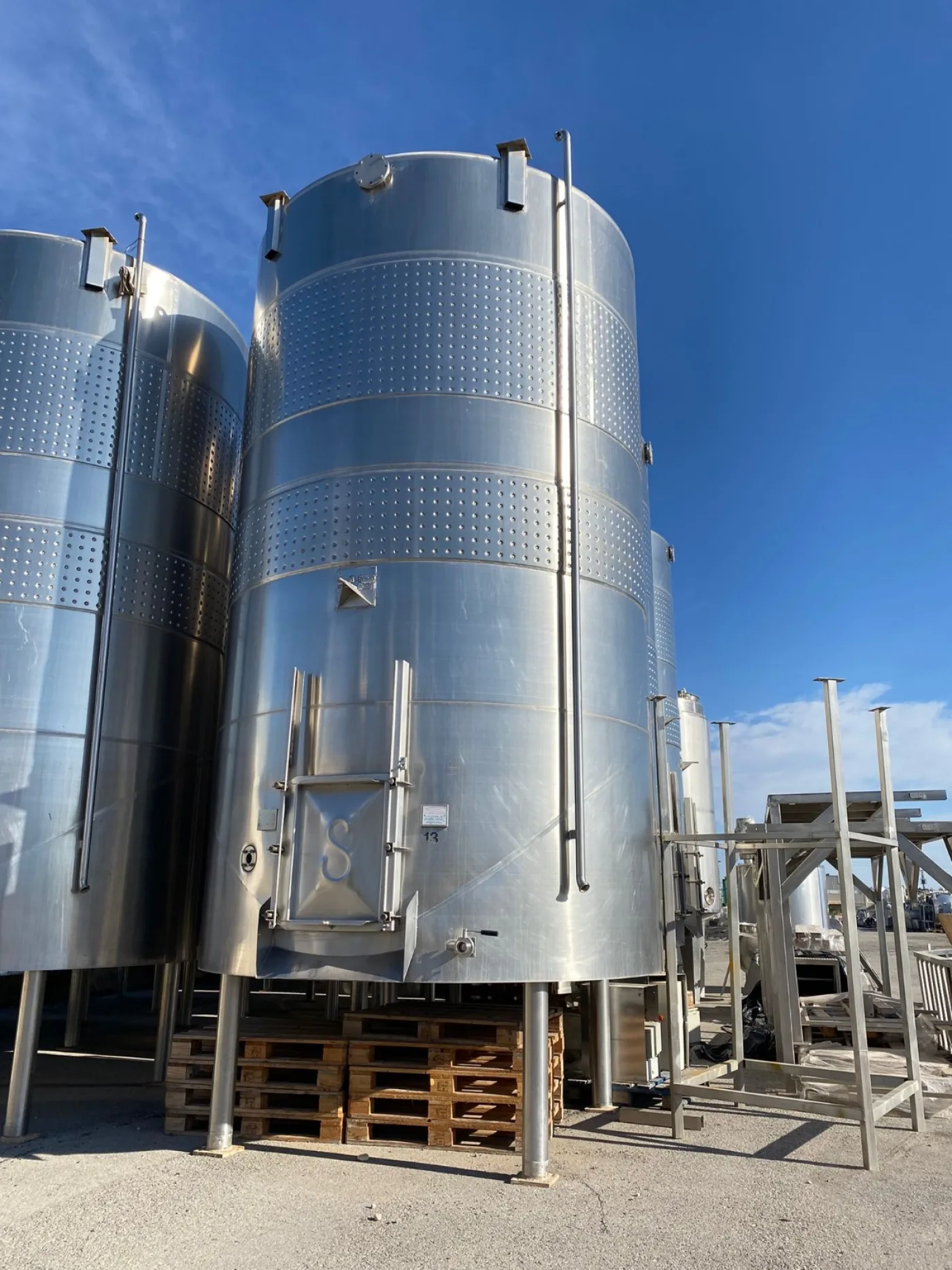 Depositos fermentadores de acero inoxidable 316 de capacidad 31.500 litros - 1