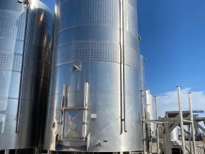 Depositos fermentadores de acero inoxidable 316 de capacidad 31.500 litros