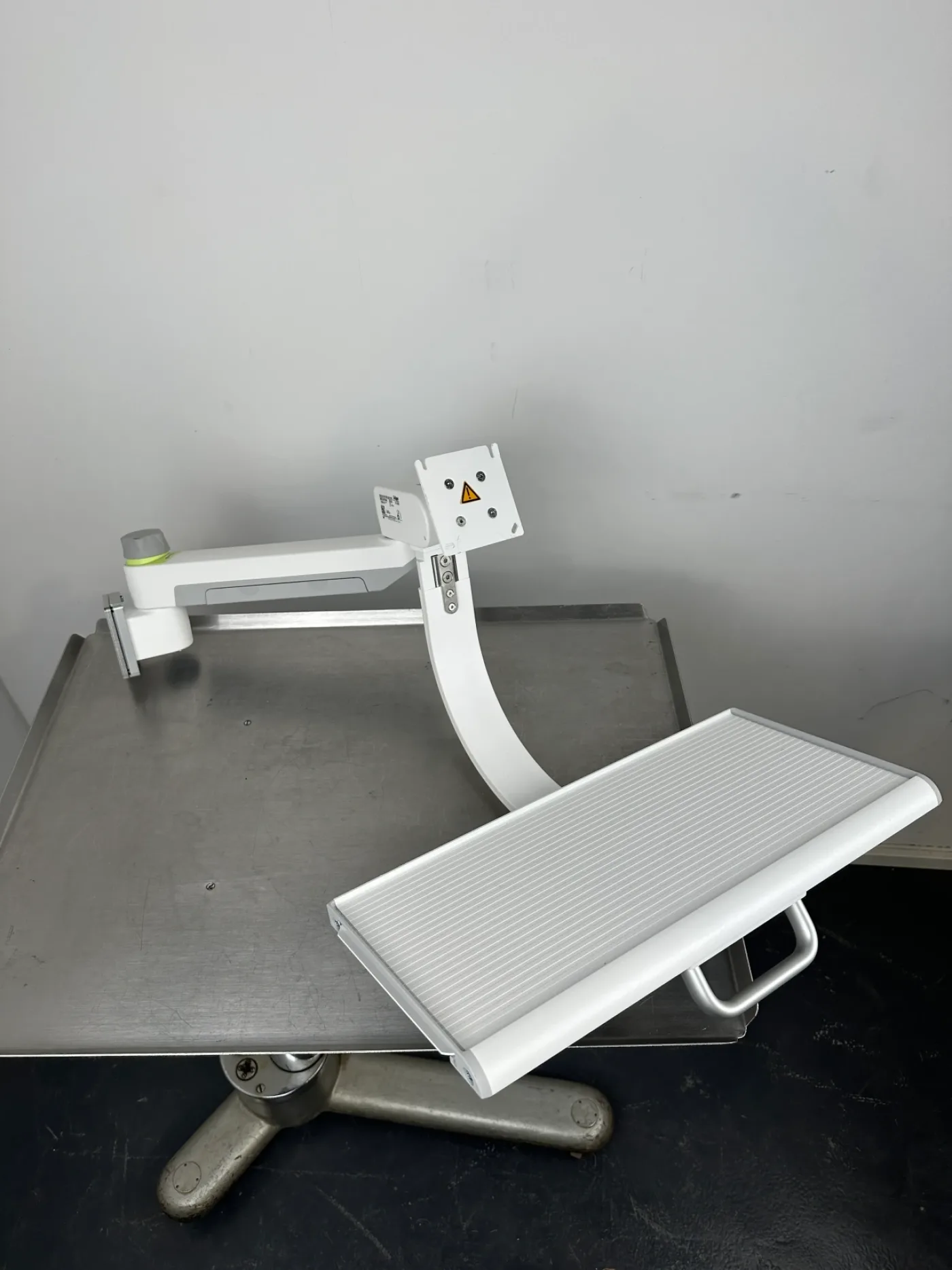Dräger GCX-Vesa G37949 Tastaturablage mit Auszug und Monitorhalter 30cm Ausleger gerade - 1