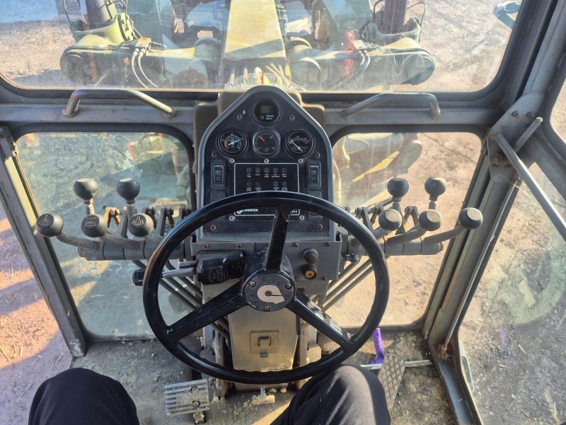 1995 Champion 726A VHP Grader