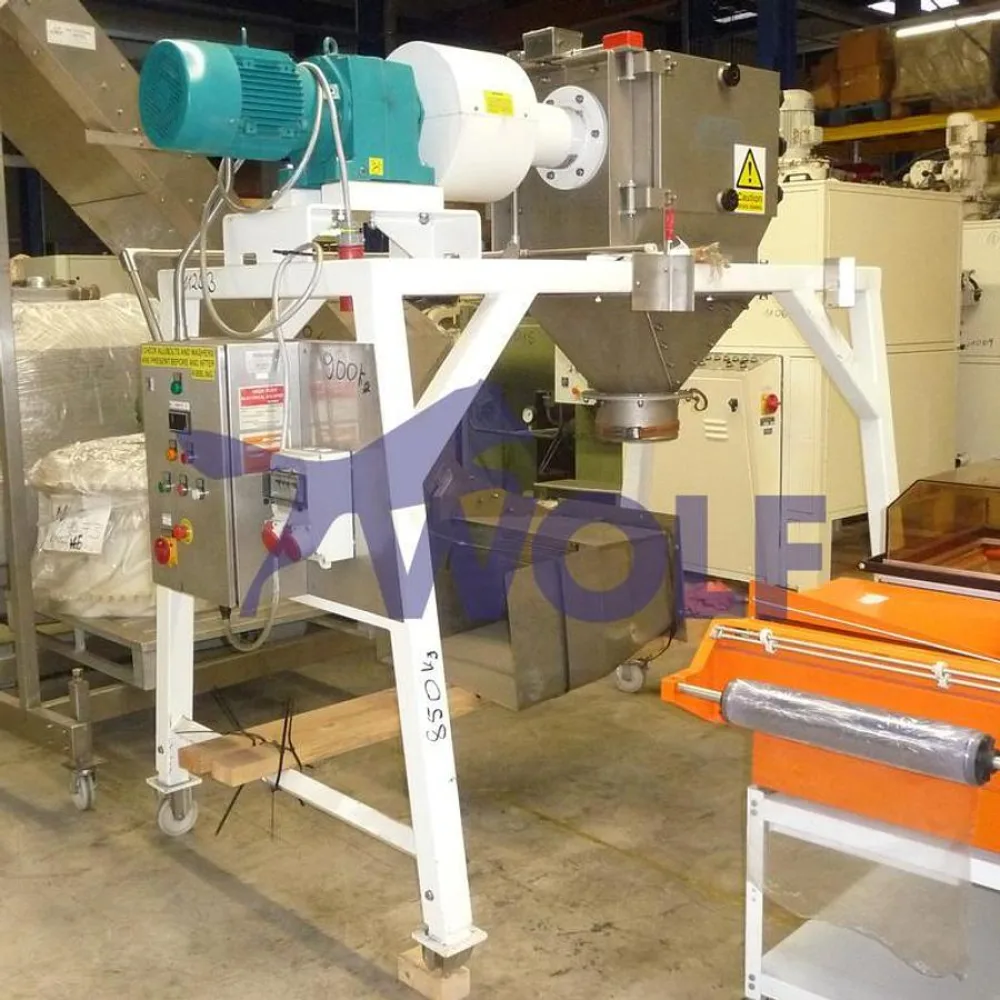 Zerkleinerungsmaschine KEMUTEC - Type M-305 als Horizontalreibe.