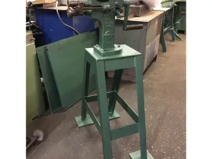 EDWARDS No.3 Hand Swager On Stand 190mm - WNS - W. Neal Services Ltd