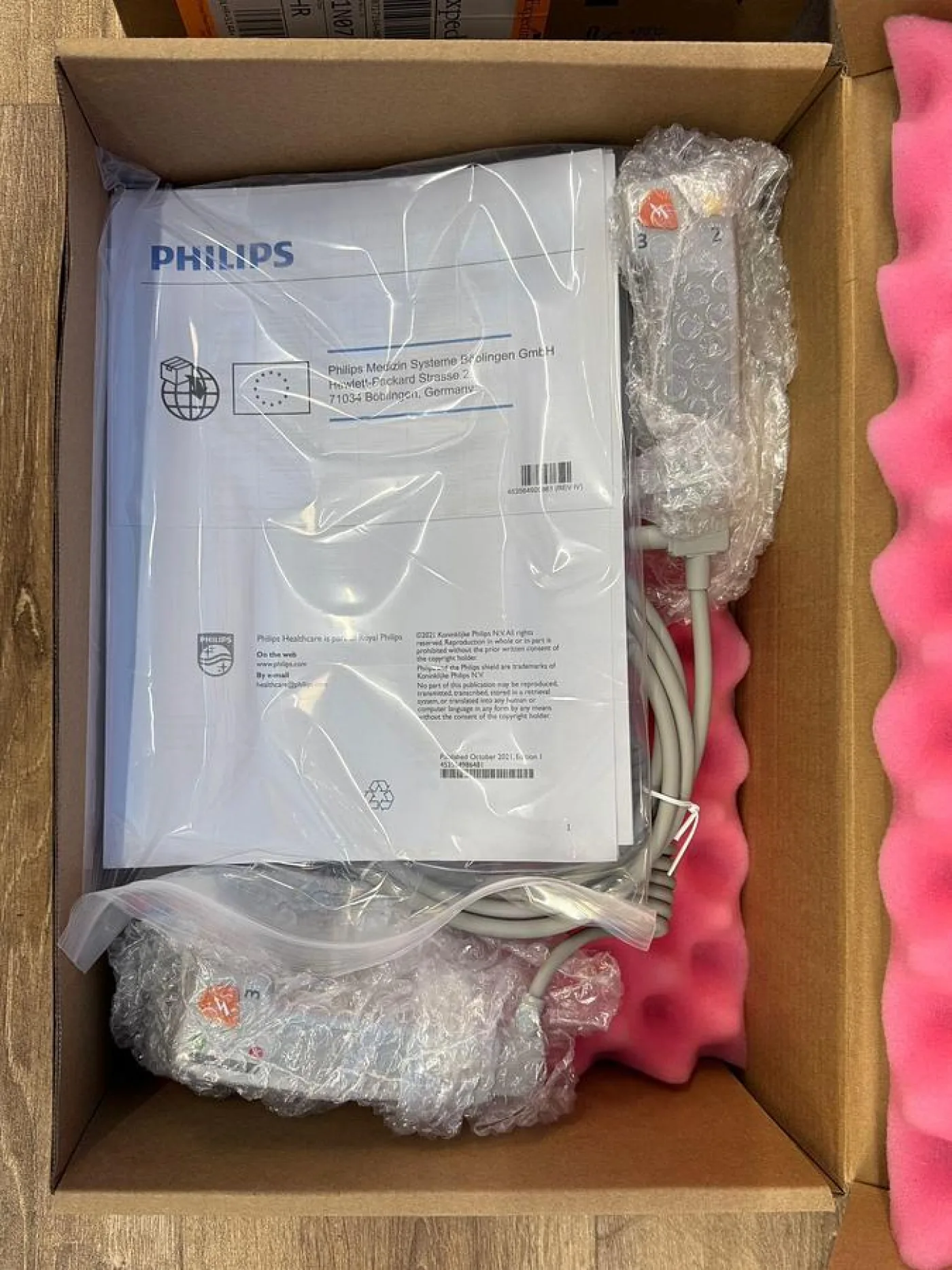 Philips Efficia External Paddles Reference: 989803196431 YOM: 2025 -5 Units - 2