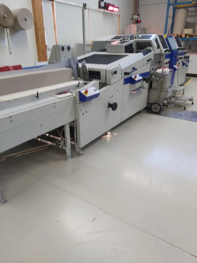 Kolbus DA 270 máquina de hacer tapas