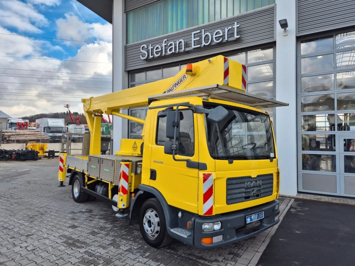 Man TGL 8.150 4x2 Bison Palfinger TKA 30 - 3
