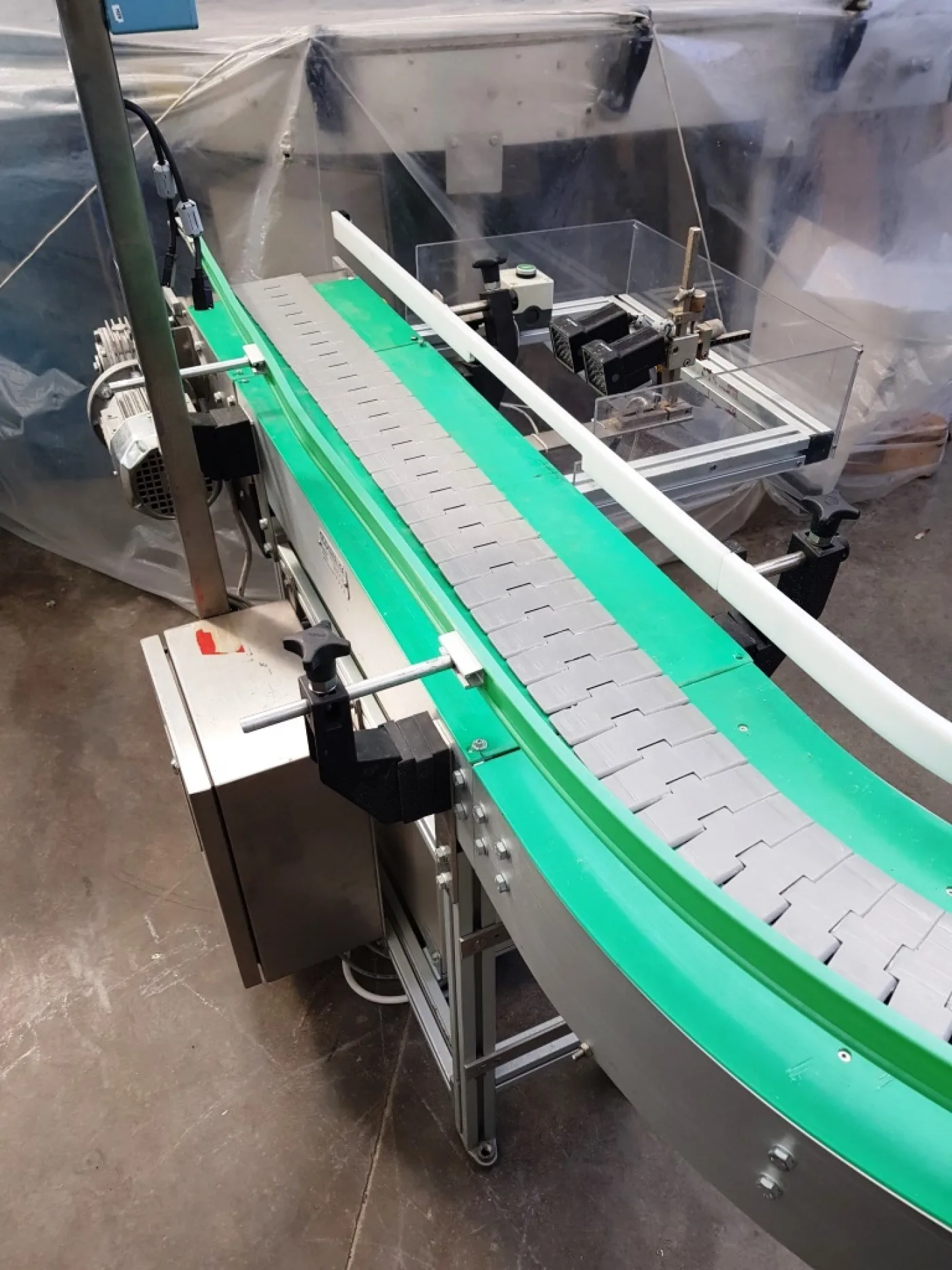 NASTRO TRASPORTATORE MOTORIZZATO A TAPPARELLE CON CURVA A 90° – MATERIAL HANDLING - 6