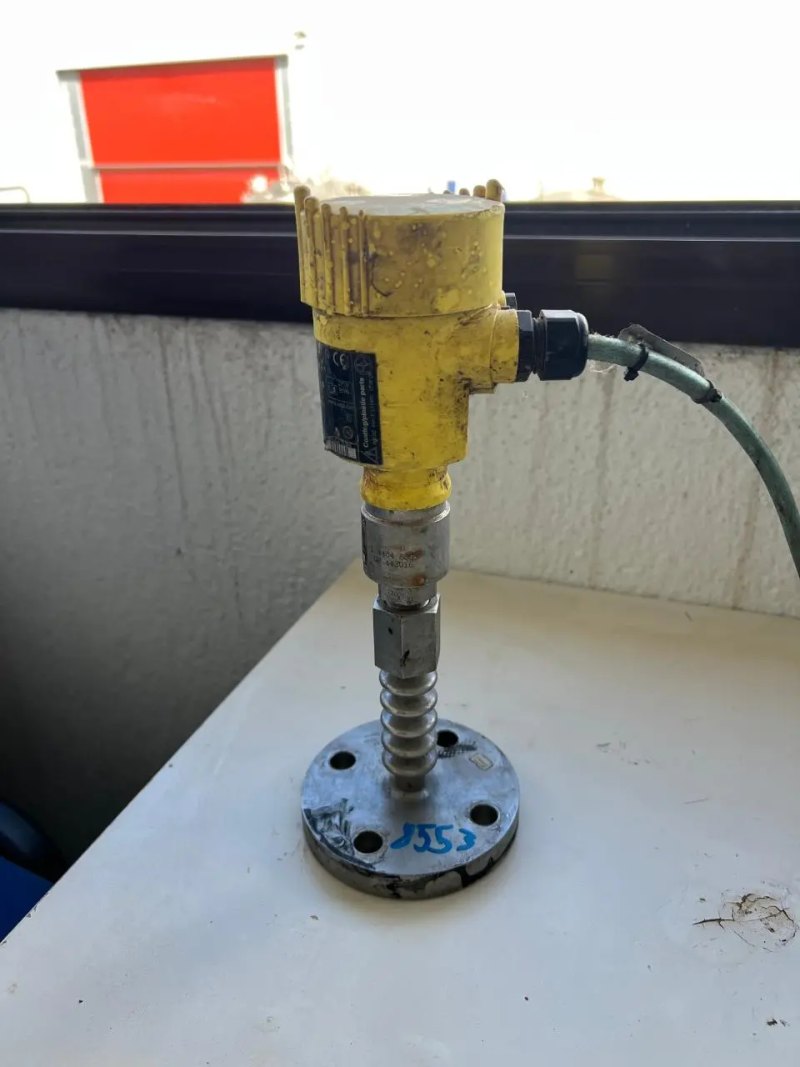 USED VEGABAR 61 ATEX PRESSURE TRANSMITTER WITH SEPARATOR RING