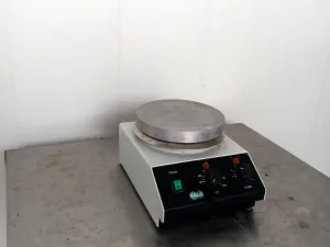 AGITATORE MAGNETICO CON PIASTRA RISCALDANTE – FALC – MOD. F70