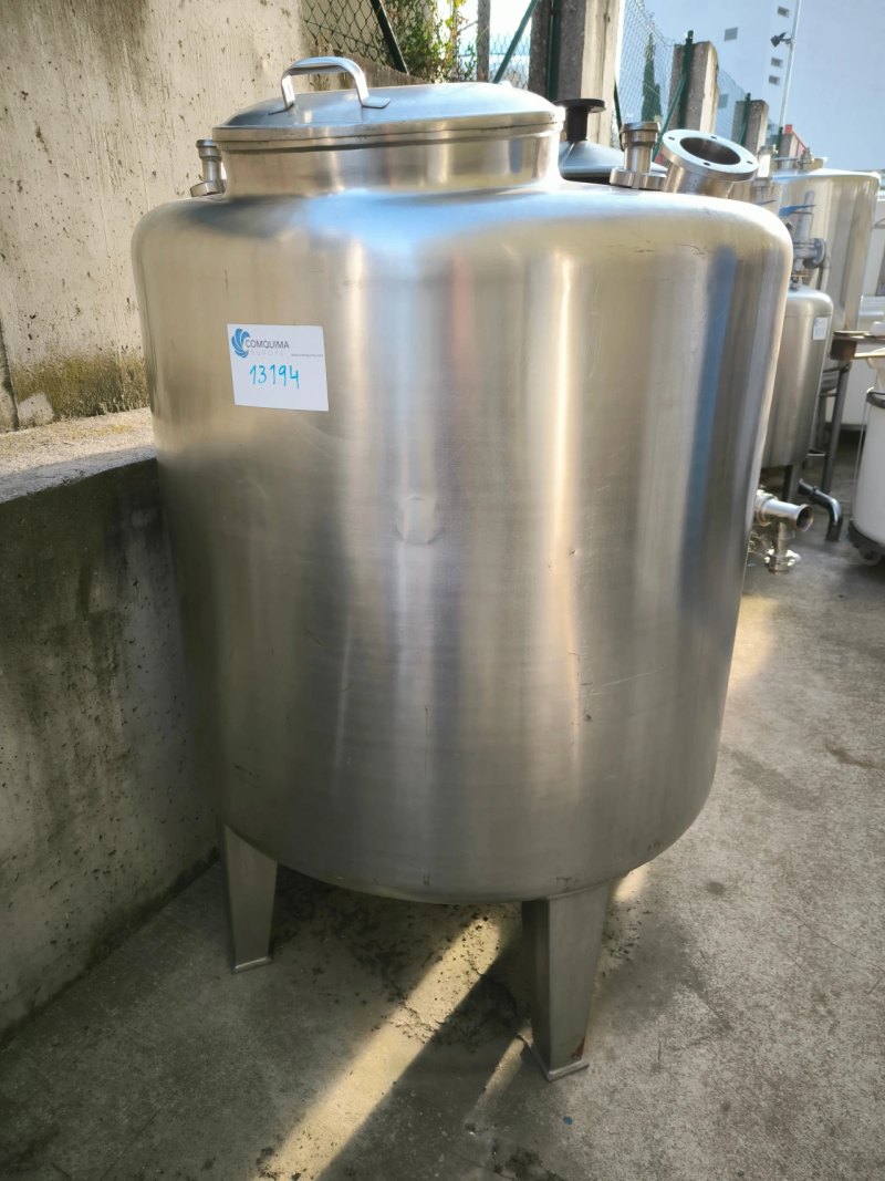 1000 LITRE STAINLESS STEEL TANK