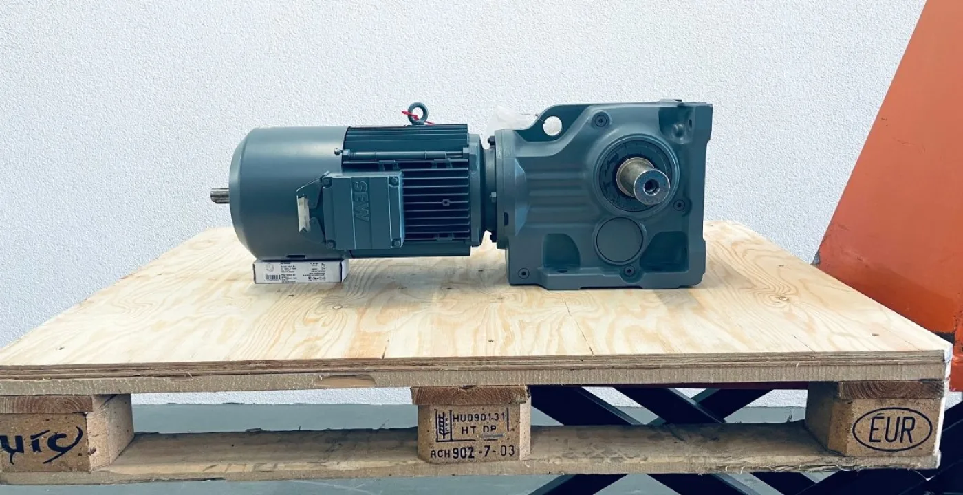 Getriebemotor SEW K77 DV112M4/BMG/HR/TF/ASB8 - 3