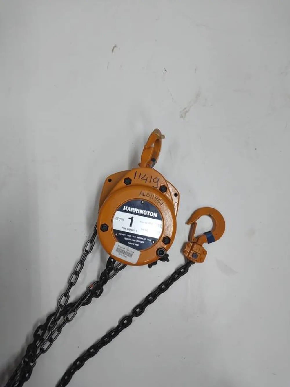 Chain hoist (manual)