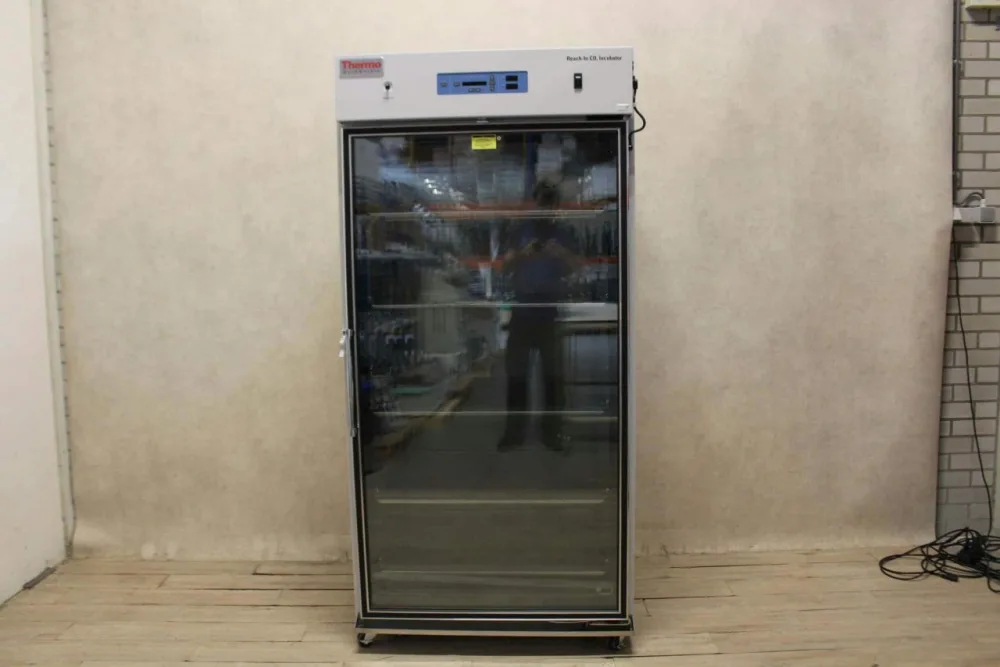 Thermo Scientific Reach-In 3951 CO2 Broedstoof