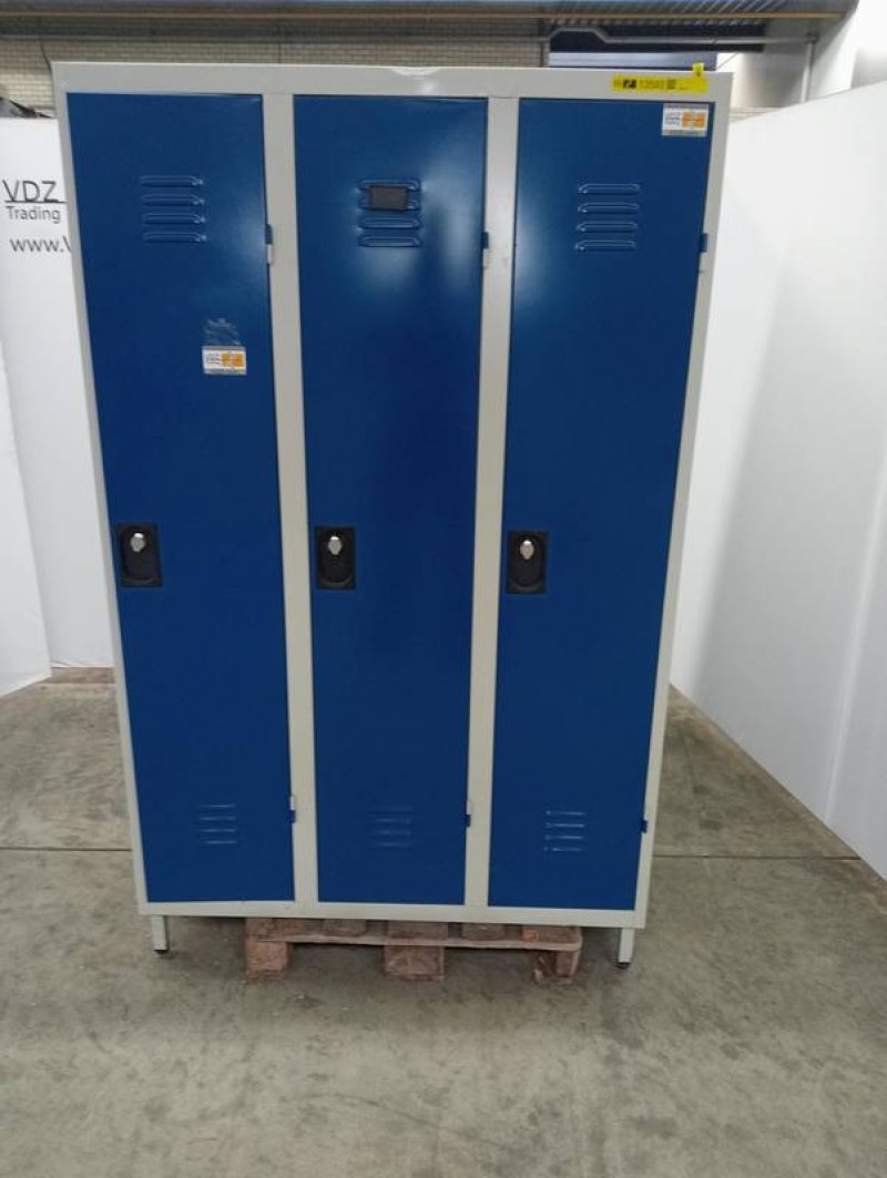 Locker