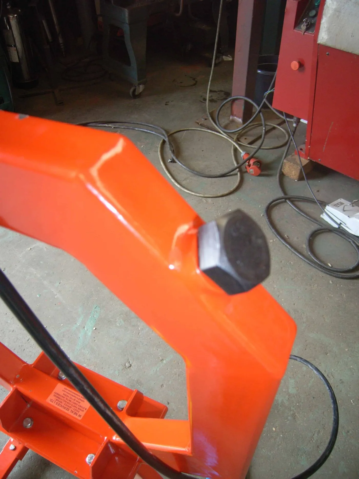WNS Pneumatic Planishing Hammer 498mm - WNS - W. Neal Services Ltd - 5