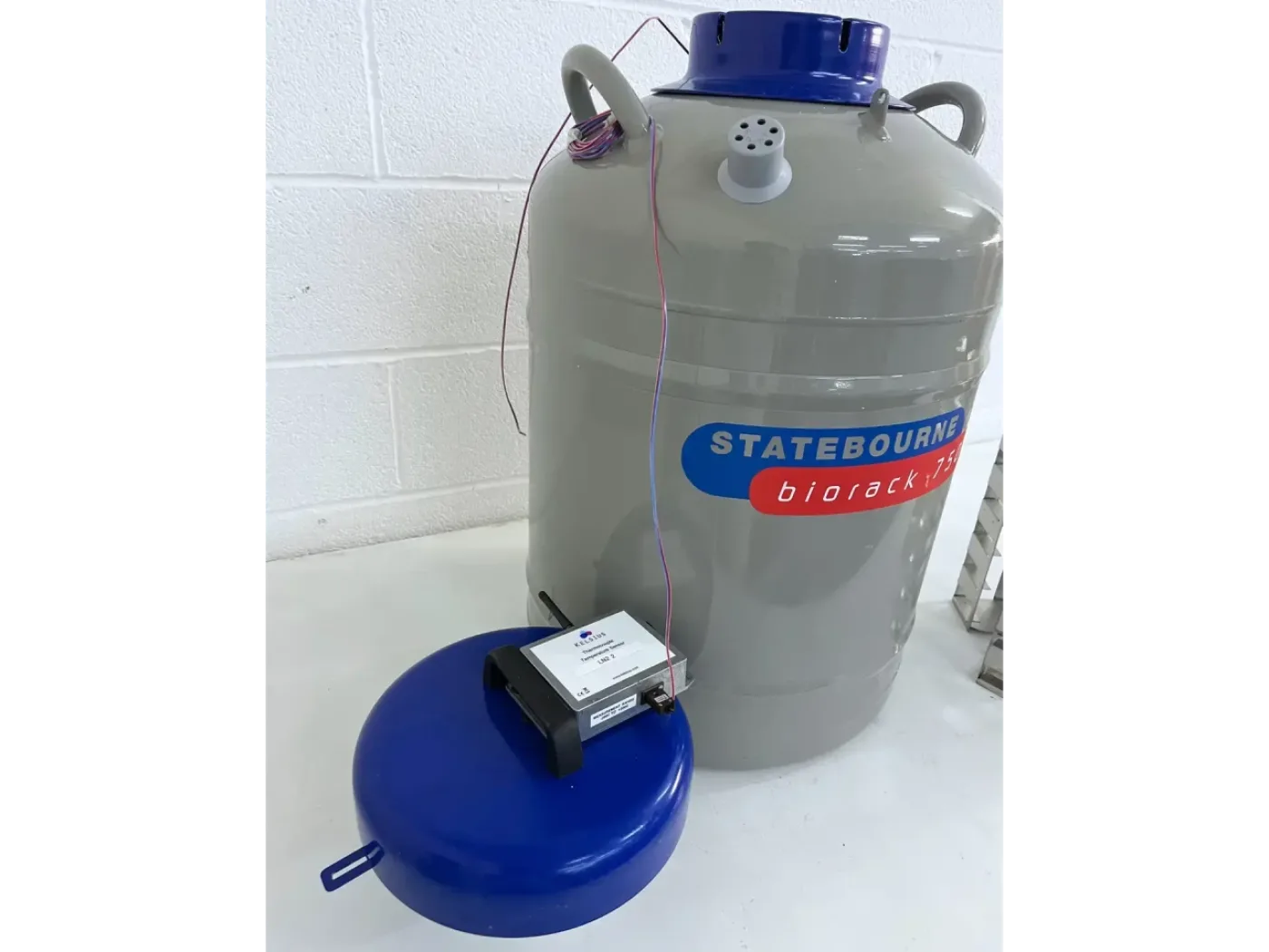 Statebourne Biorack 750 Liquid Nitrogen Tank - 3