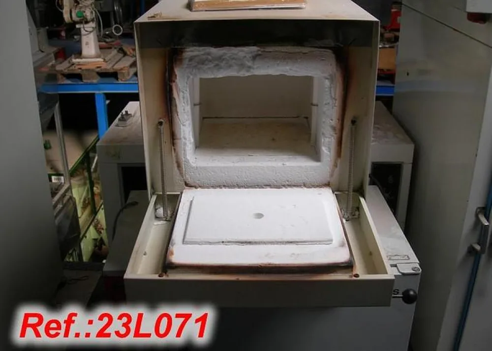 MUFLA DE LABORATORIO "LABOTHERM" L9