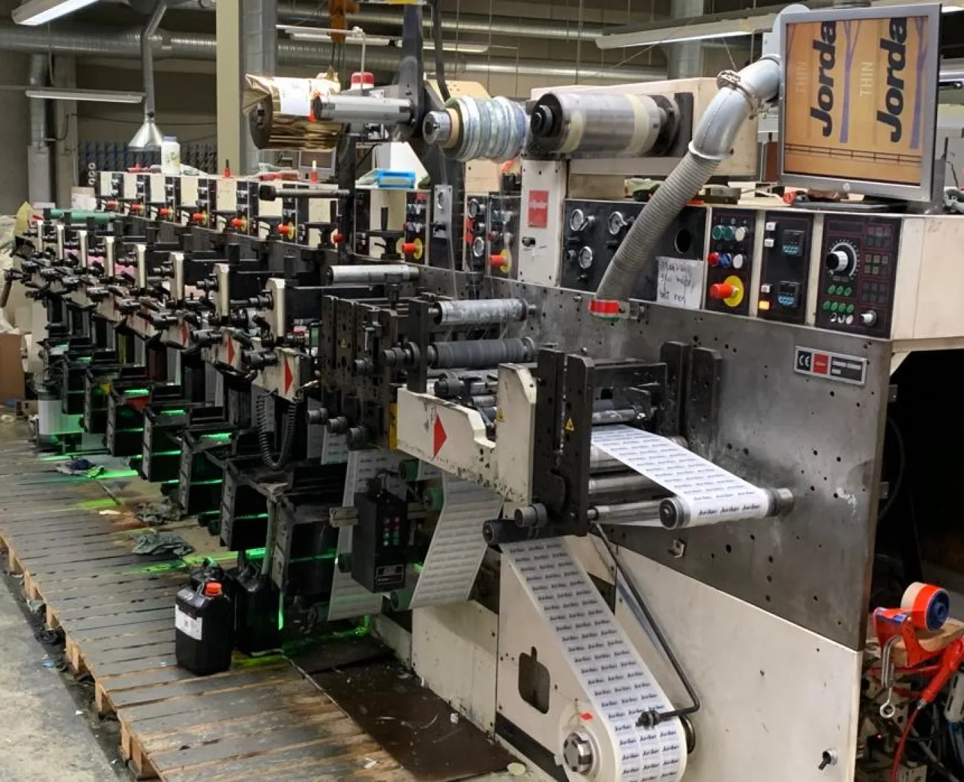 Nilpeter F2400 – 8 Colour UV flexo - 2