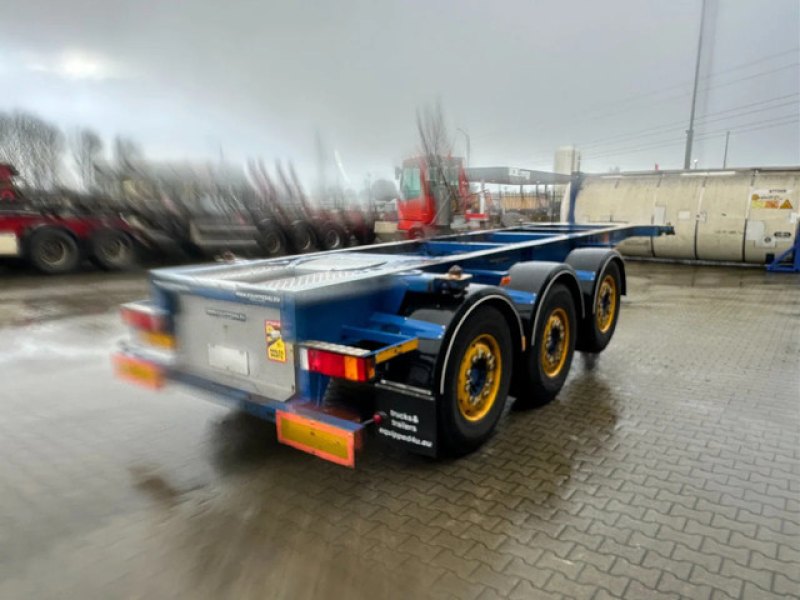 Burg 20FT/3-axles / empty weight: 3.290kg / SAF DISC / ADR (EXII, EXII, FL, OX, AT) / LIFTAXLE / NL-Chassis