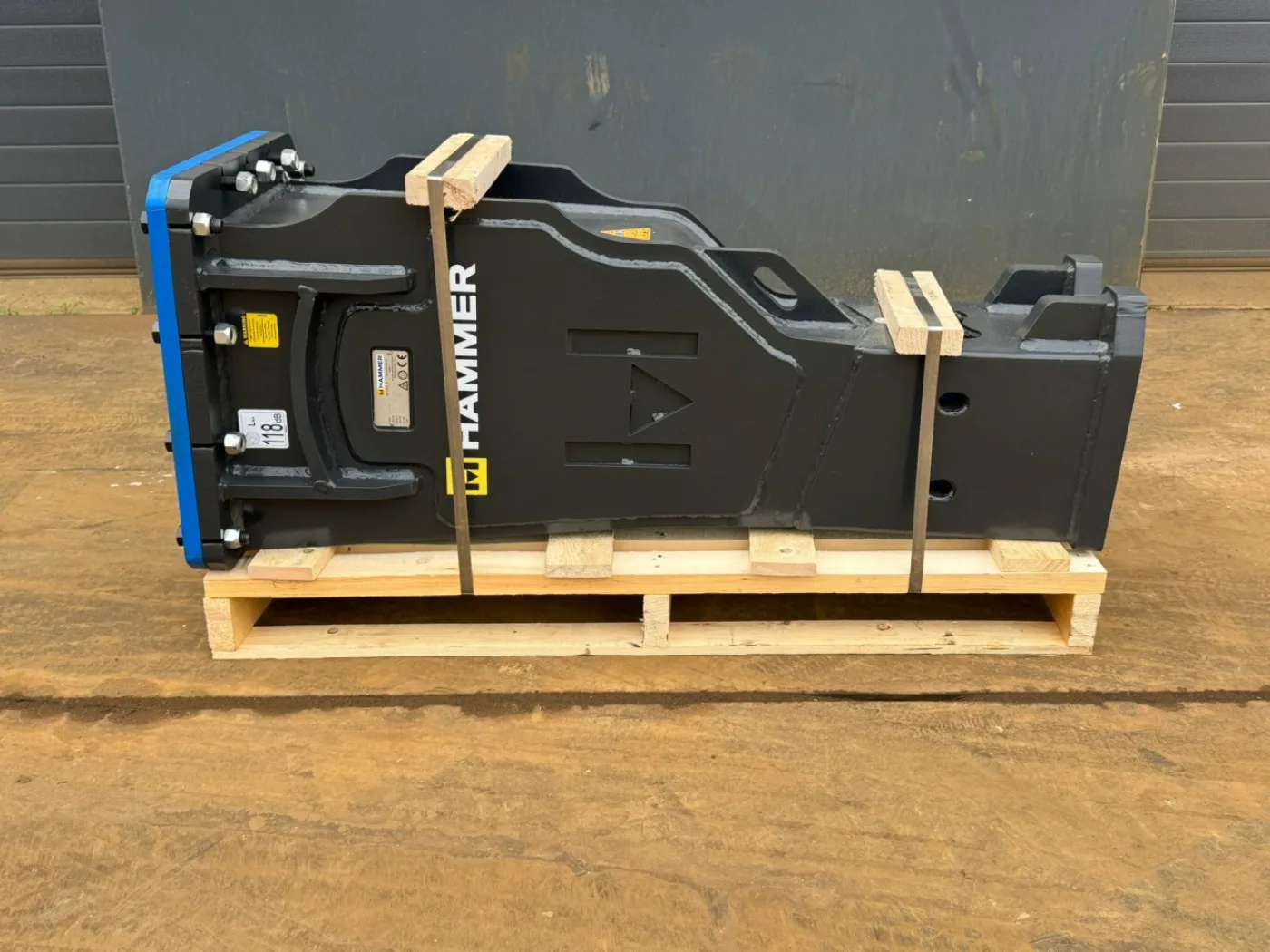 Hammer HS1000 fits 8-16 Ton excavator - 1