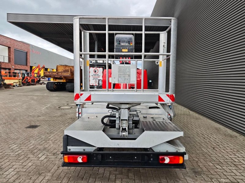 Nissan Cabstar 35.13 NT400 Multitel MT162