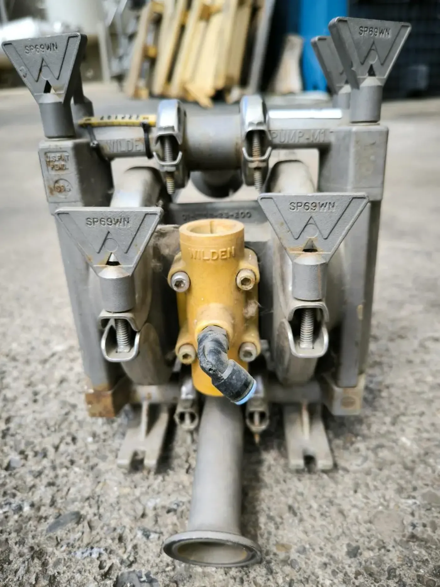 WILDEN PUMP M1 PNEUMATIC PUMP - 2