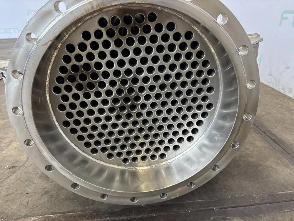 Zürcher AG Apparatebau 25 m² (tubes Hastelloy C22) - Shell and tube heat exchanger