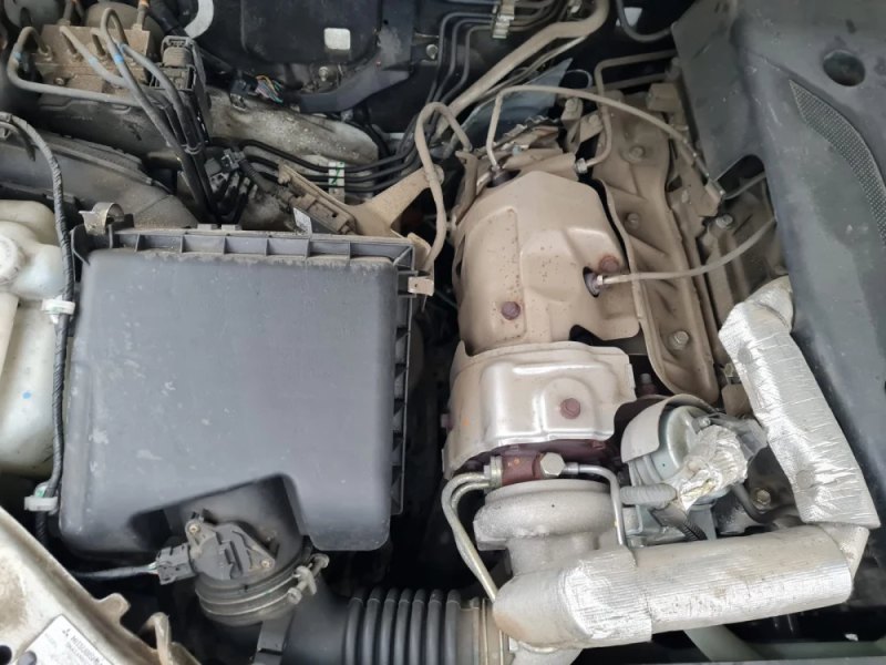 Mitsubishi - L 200