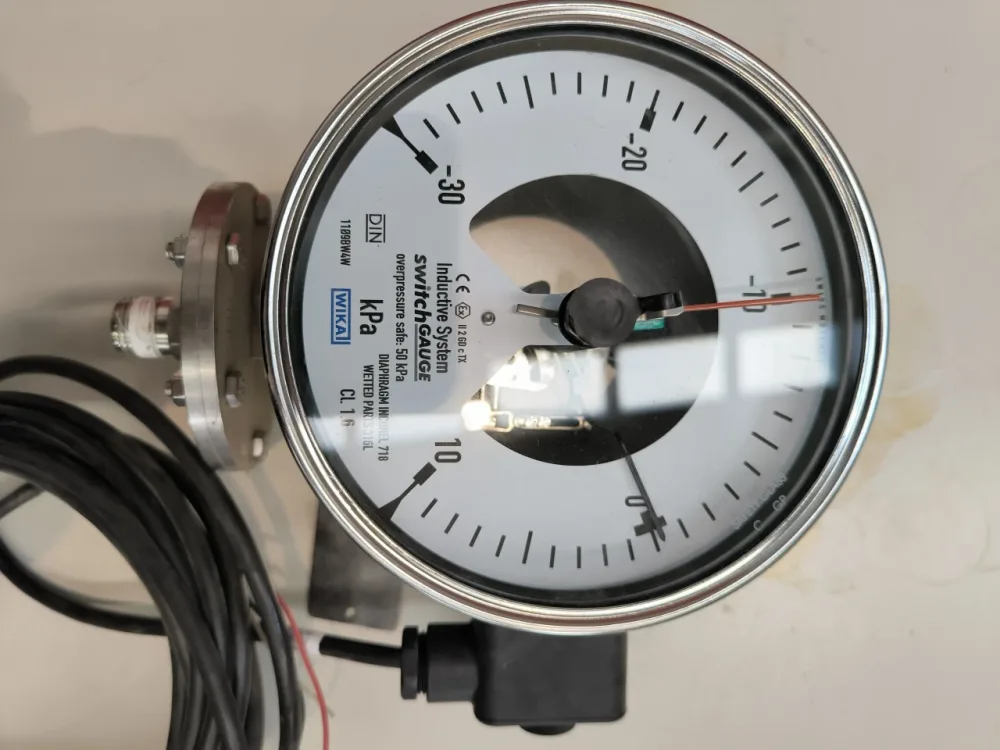 PRESSURE GAUGE WITH INDUCTIVE CONTACT WIKA PGS43.160 ATEX
