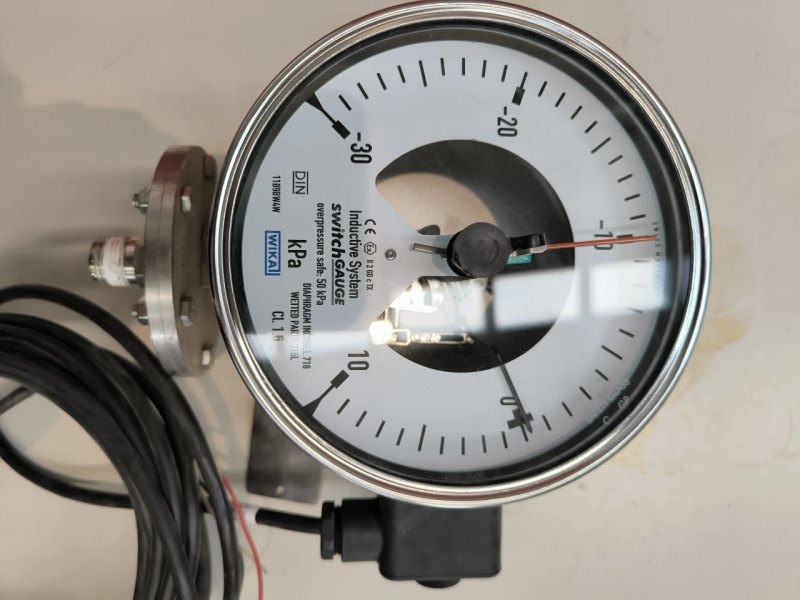PRESSURE GAUGE WITH INDUCTIVE CONTACT WIKA PGS43.160 ATEX