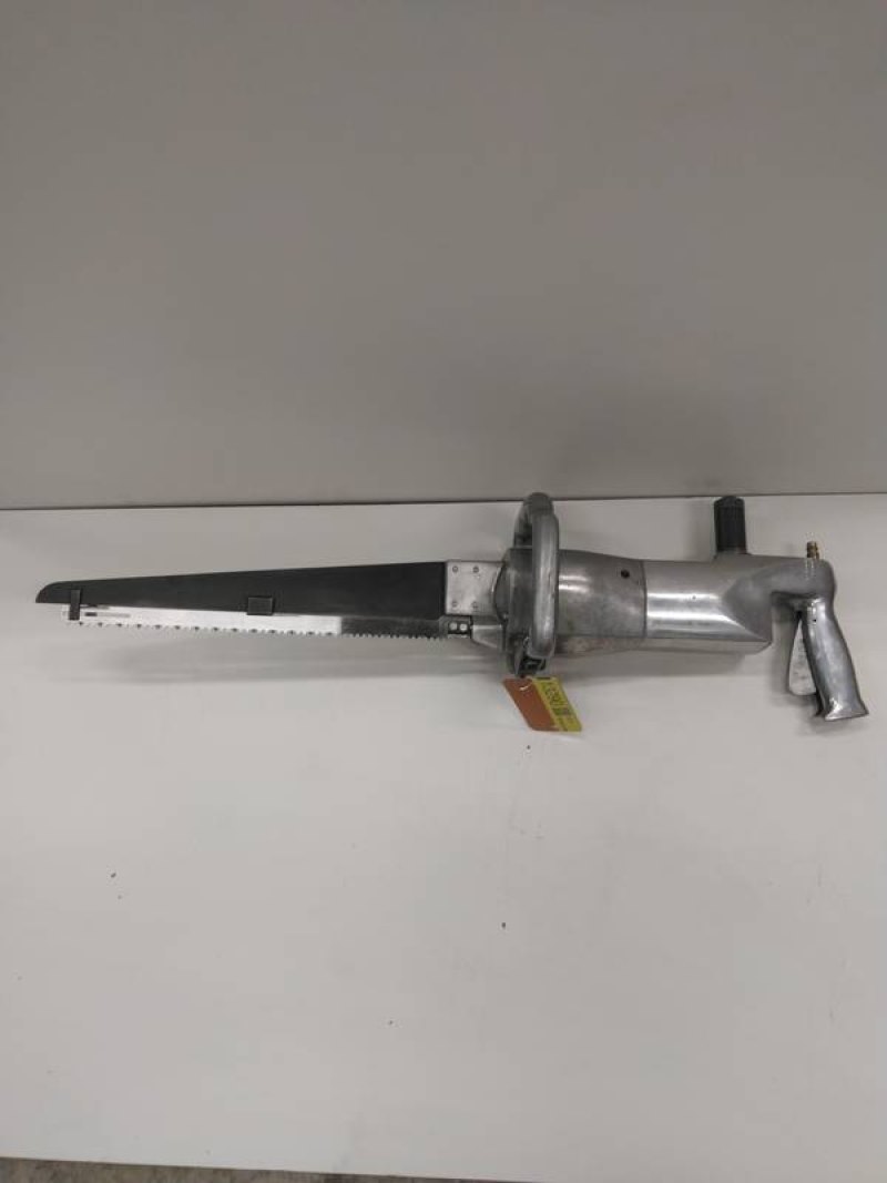 Breaking saw