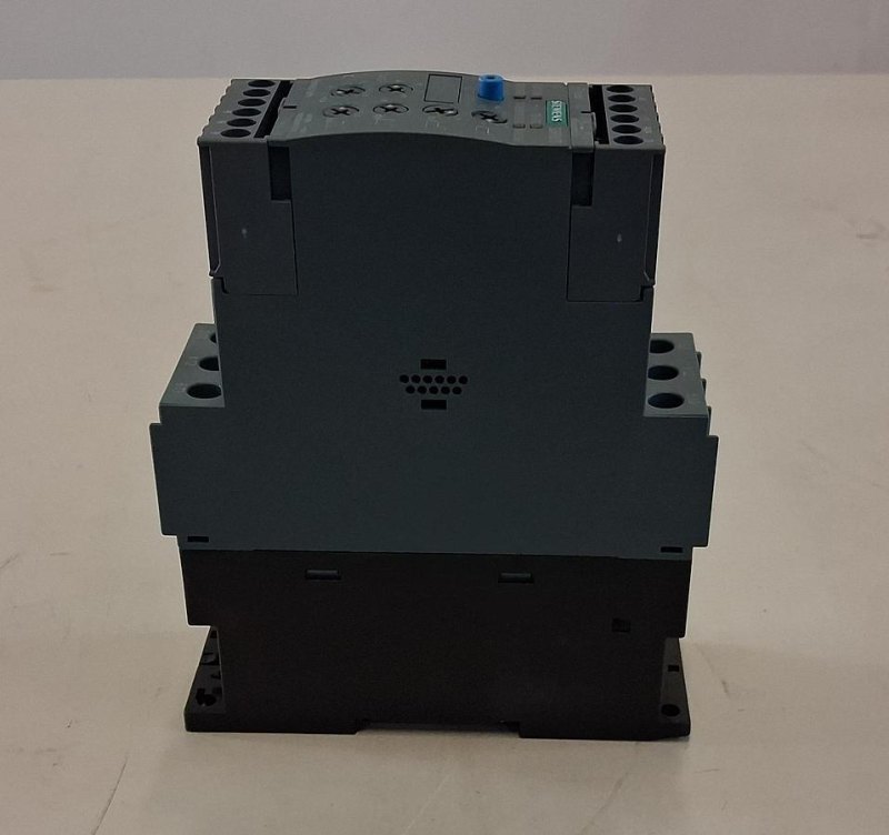 Siemens SIRIUS 3RW4024-1BB14 Halbleiter-Motorstarter (Softstarter) für Motoren bis 5,5 kW