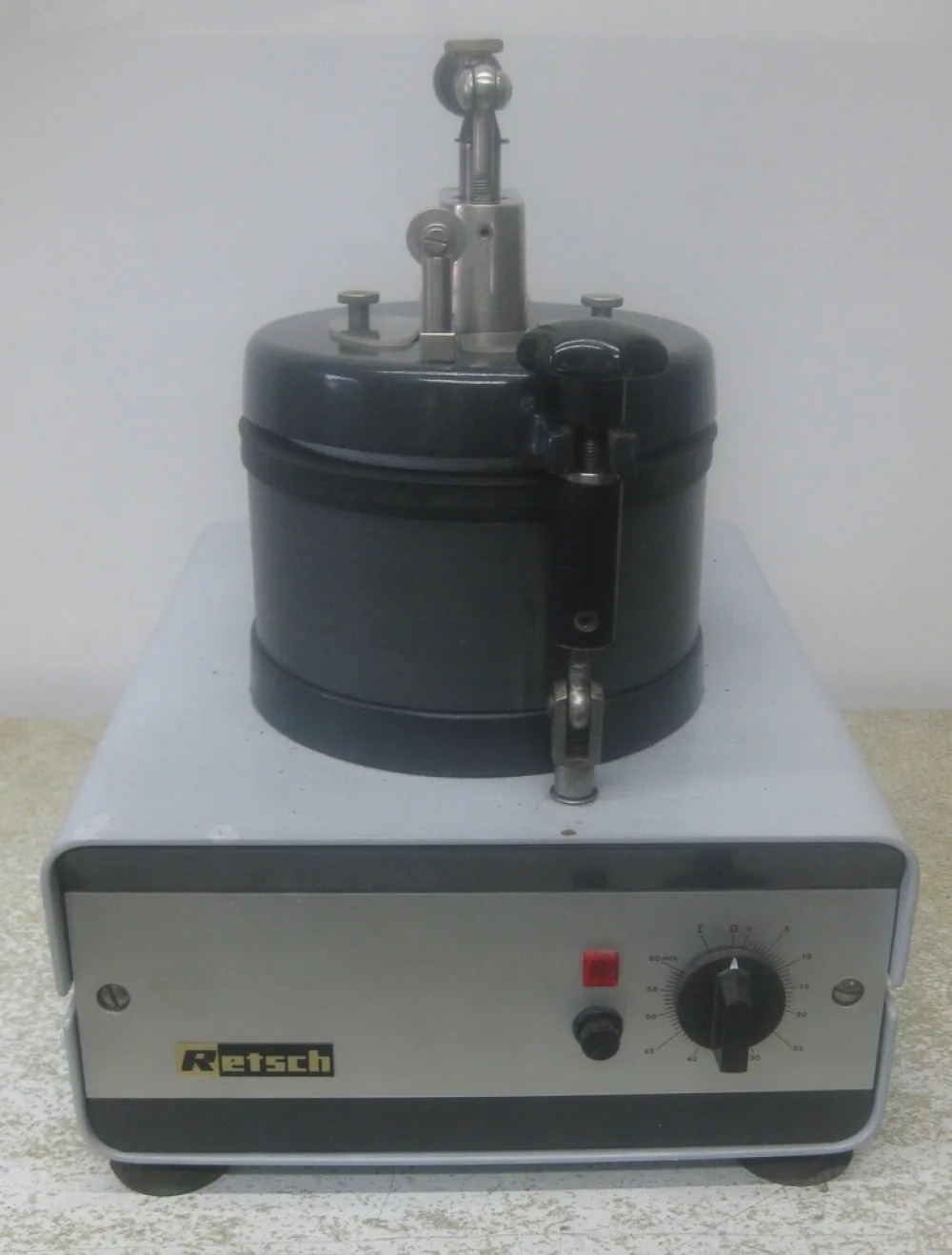 Retsch RMO Grinder (Mortier)