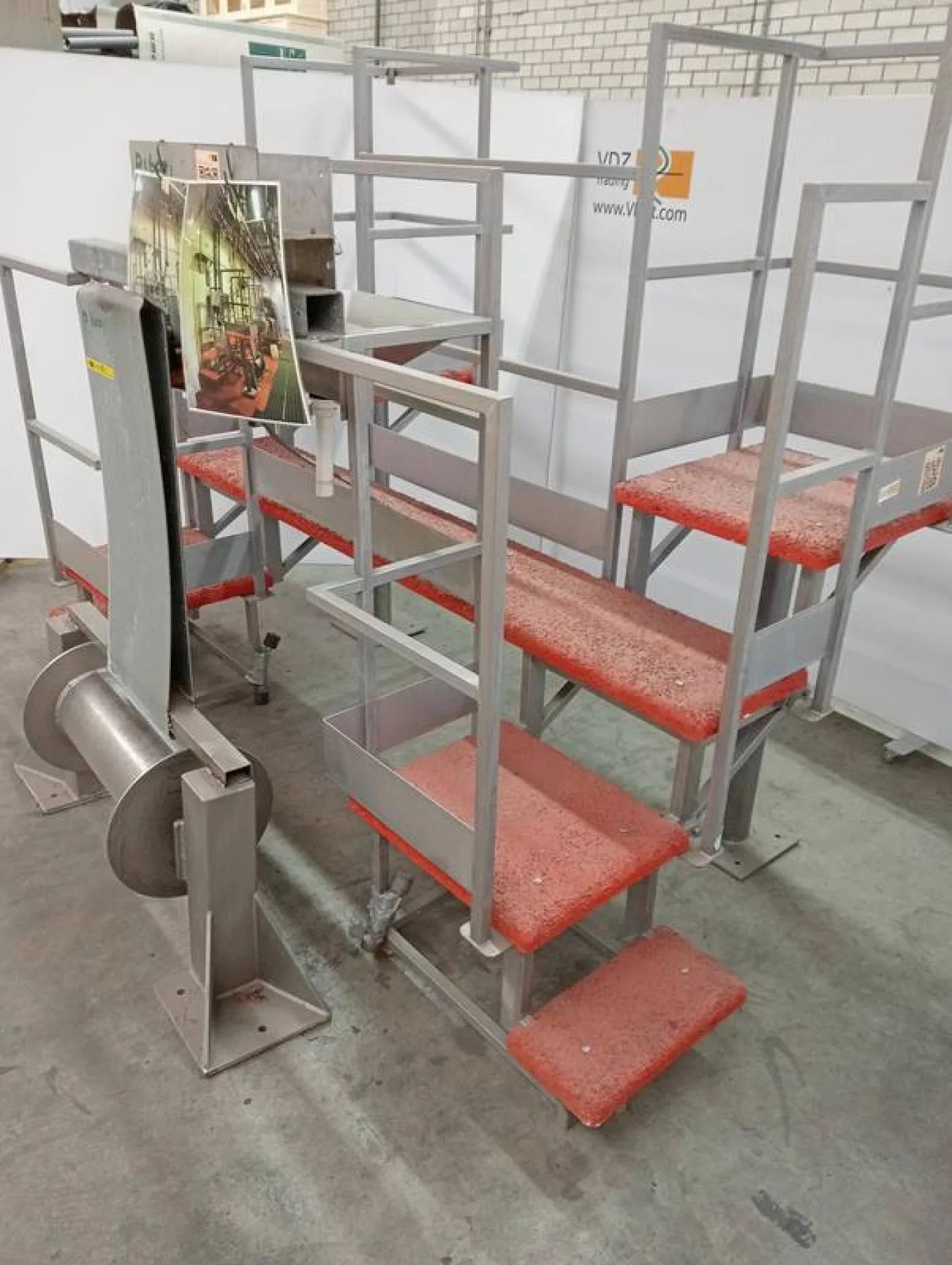 Dual platform with dehider roll - 5
