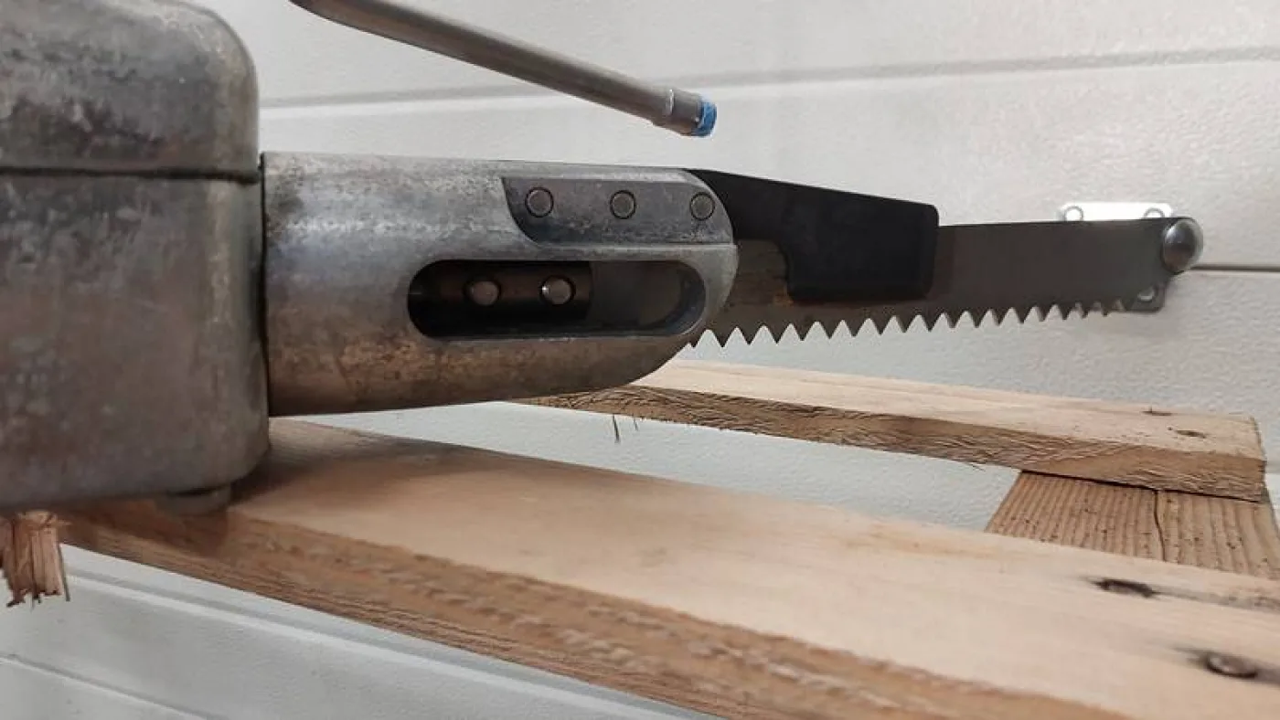 Brisket Saw with transformer - 3