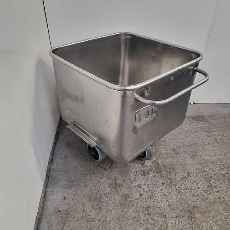 Tote Bins