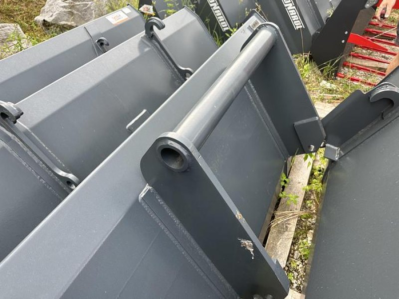 BIG Schwergutschaufel 200 cm mit Bobcat Teleskoplader Aufnahme