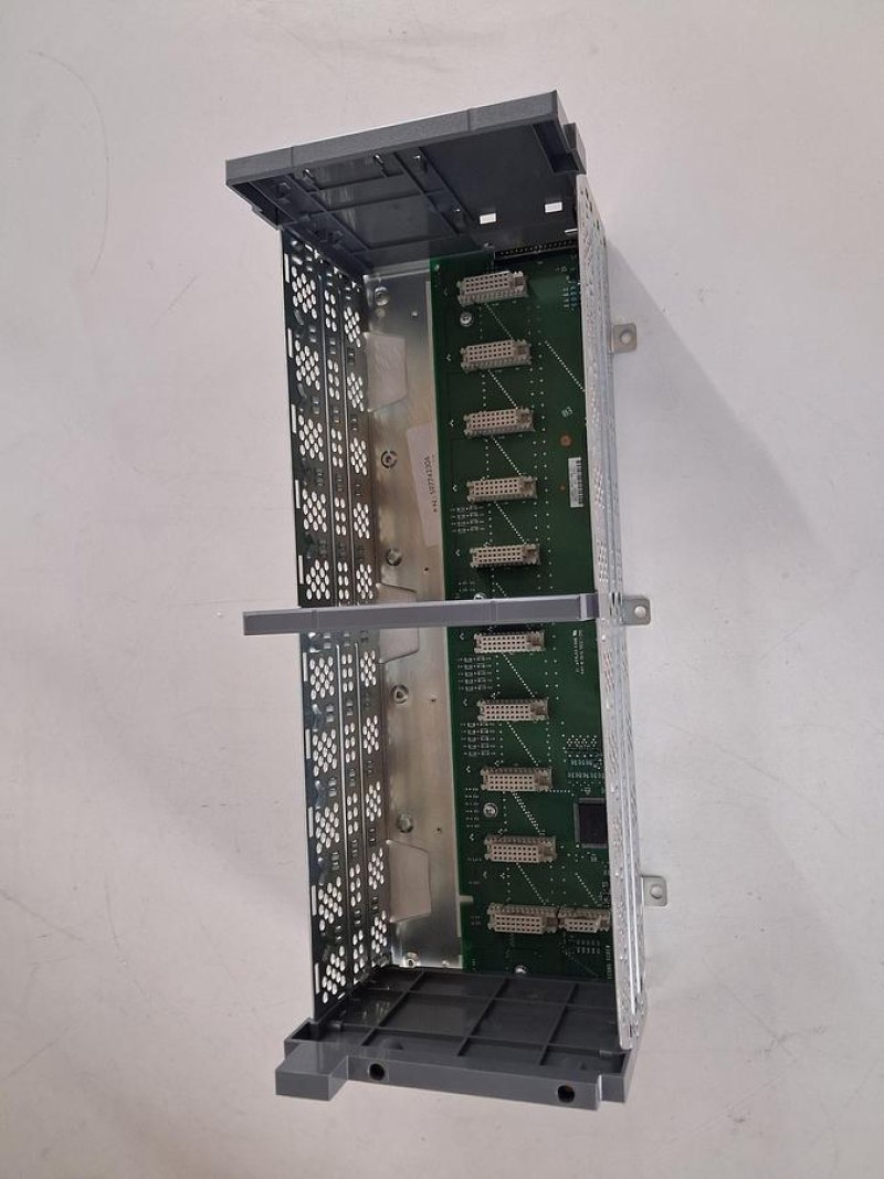 Allen-Bradley 1746-A10 SLC 500 10-Slot Rack Chassis