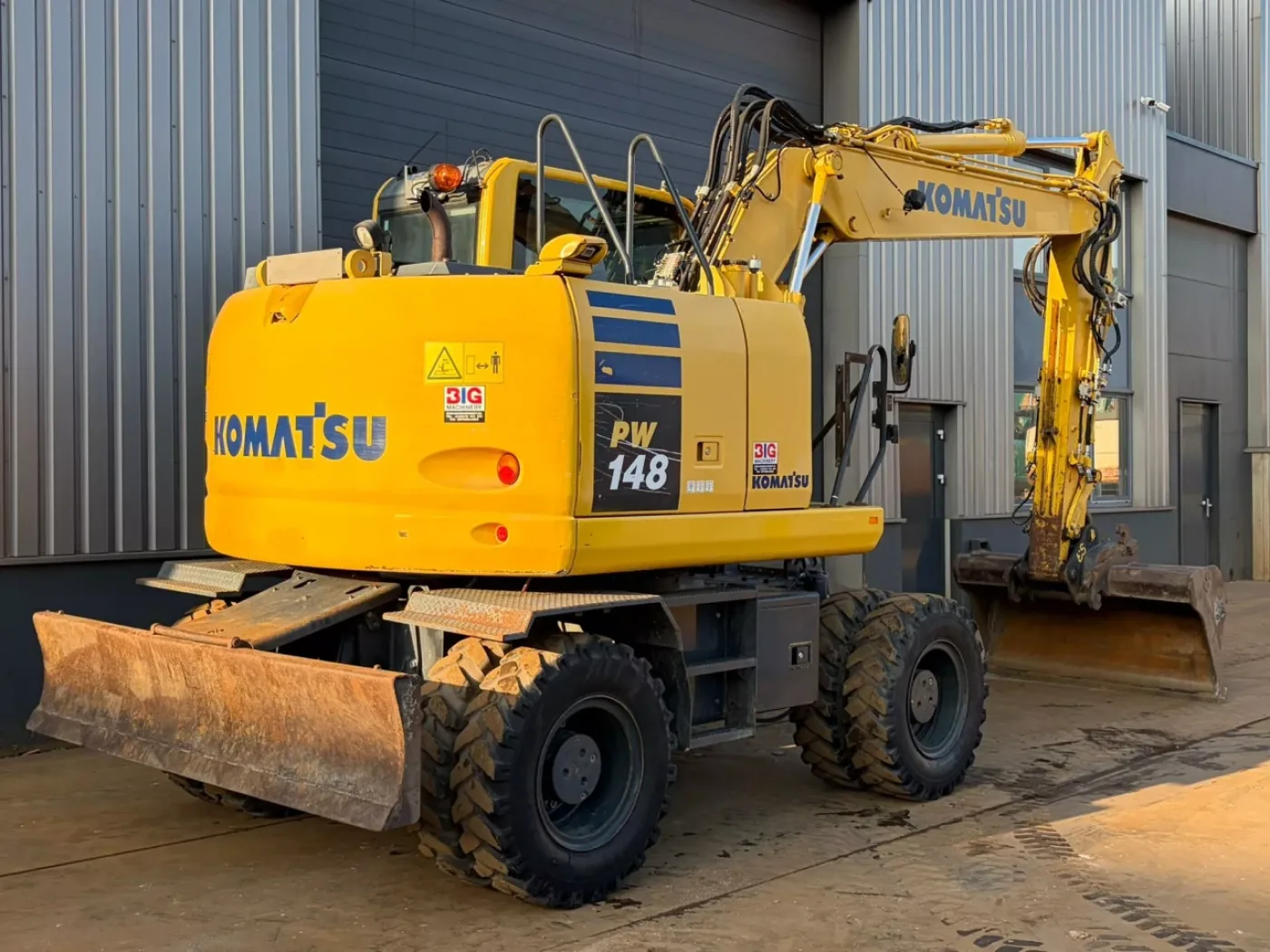 Komatsu PW148-10 - 5