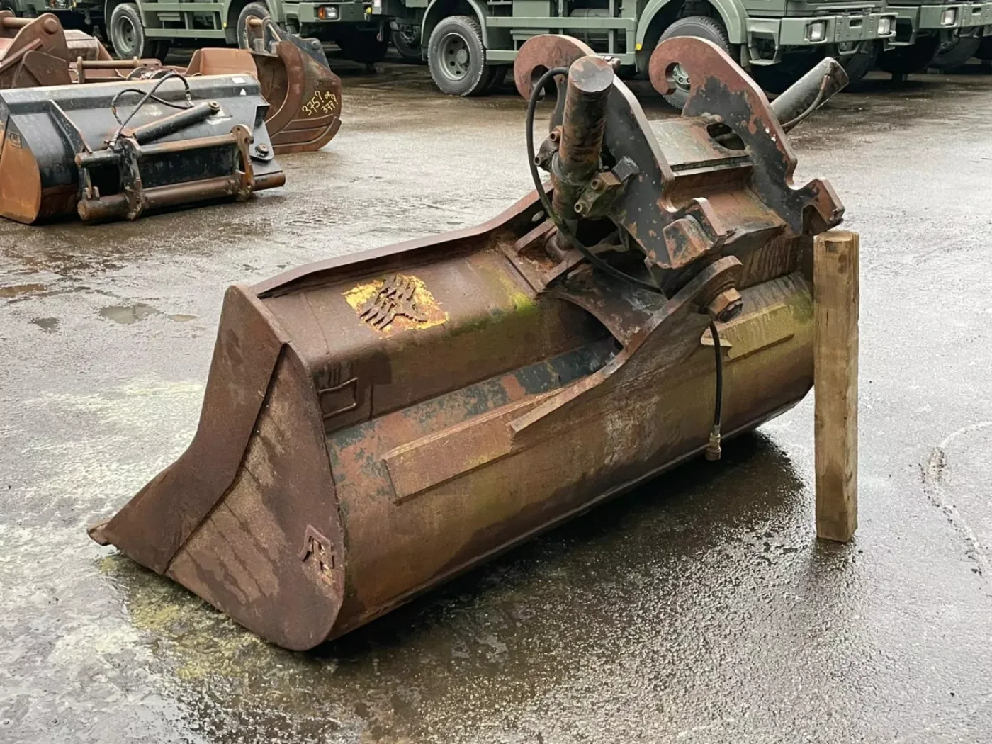 tilting bucket CW40 - 3