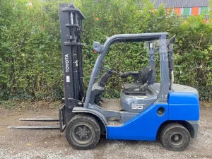 Toyota 06-8FD30F Tonero 30 HST